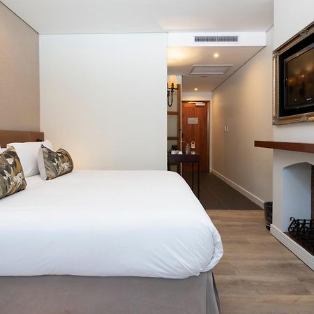 Anew Hotel Hilton Pietermaritzburg Exteriör bild