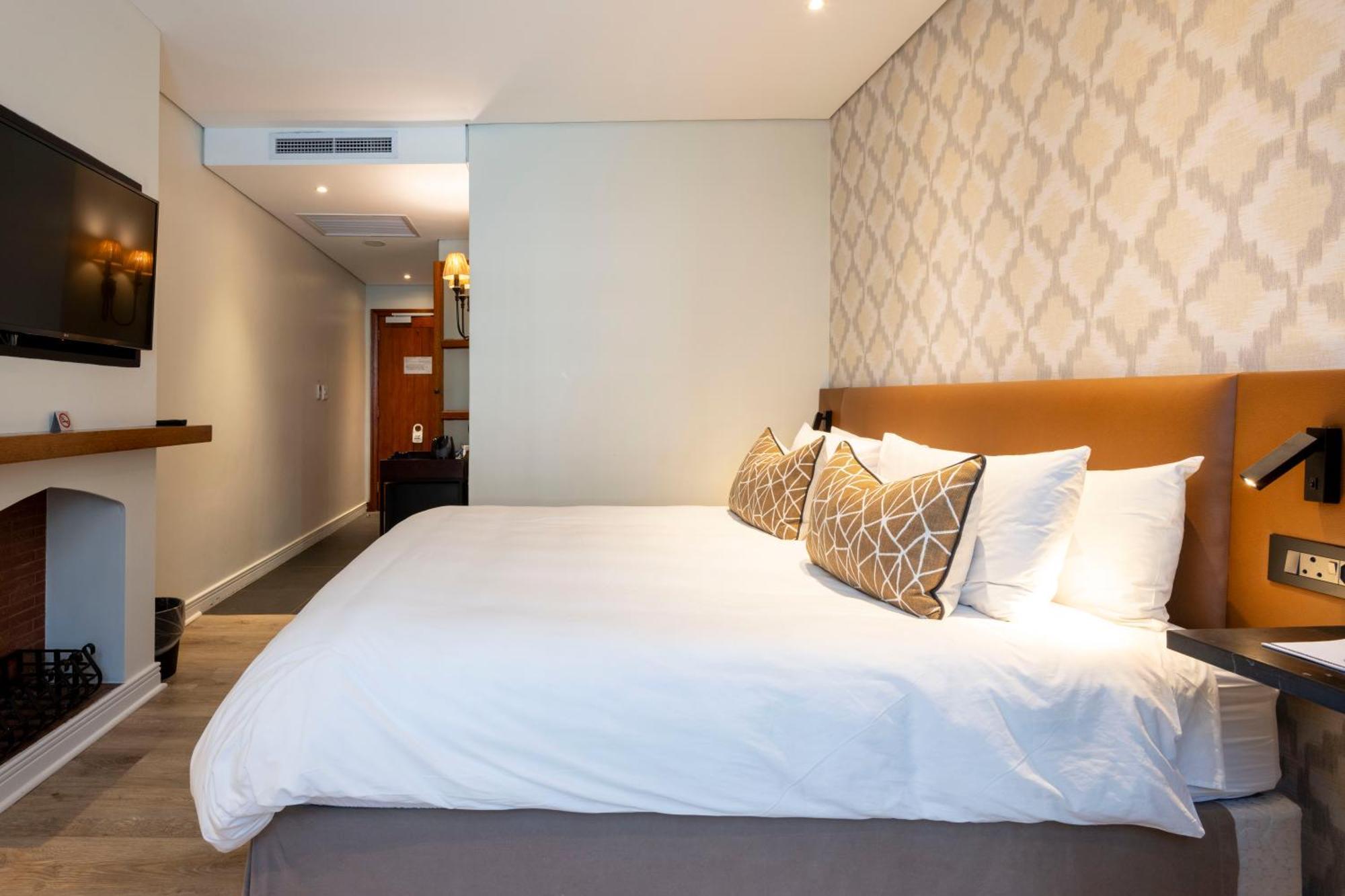 Anew Hotel Hilton Pietermaritzburg Exteriör bild