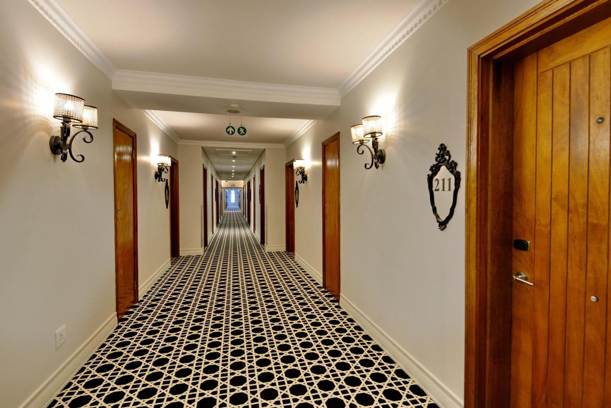 Anew Hotel Hilton Pietermaritzburg Exteriör bild