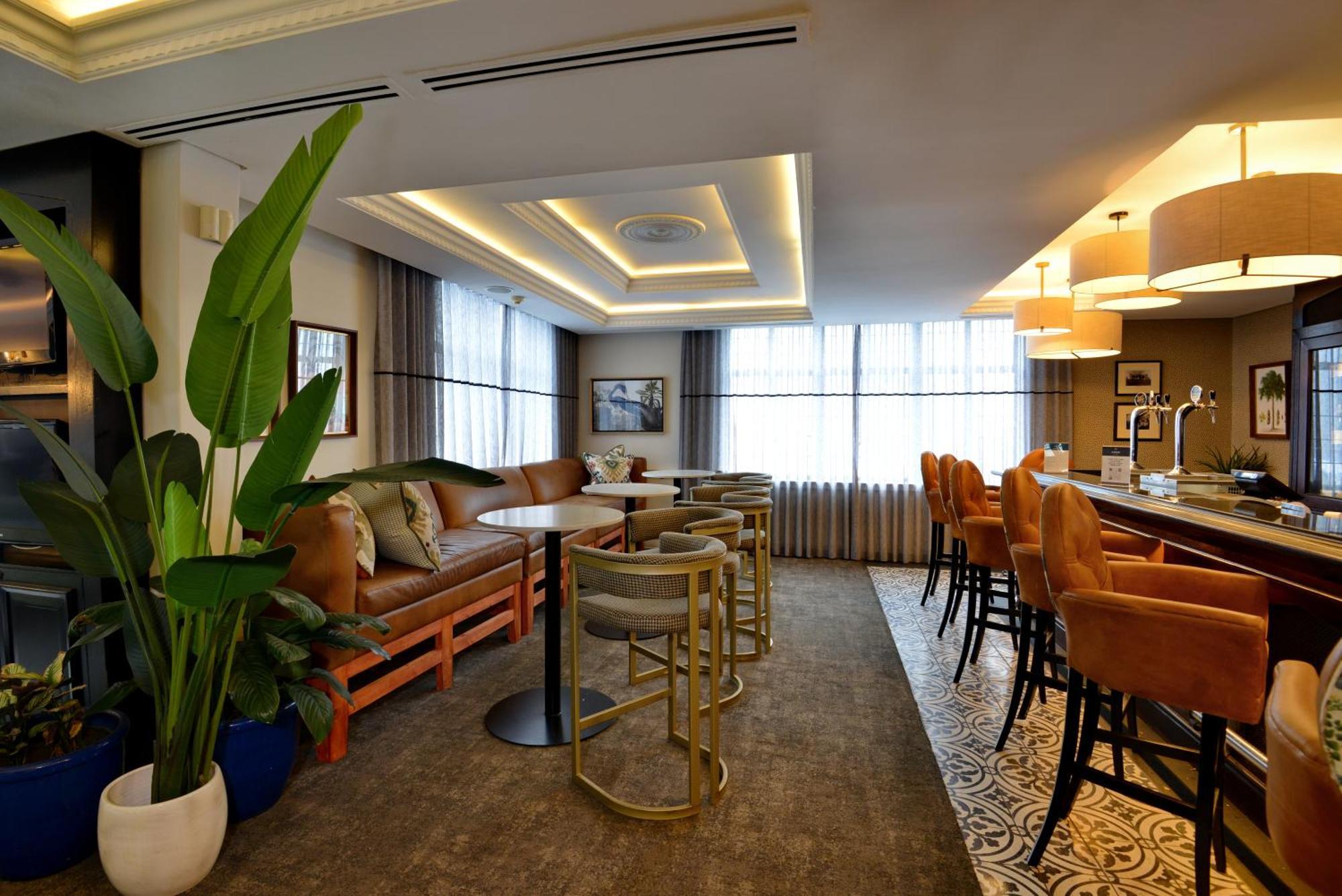Anew Hotel Hilton Pietermaritzburg Exteriör bild