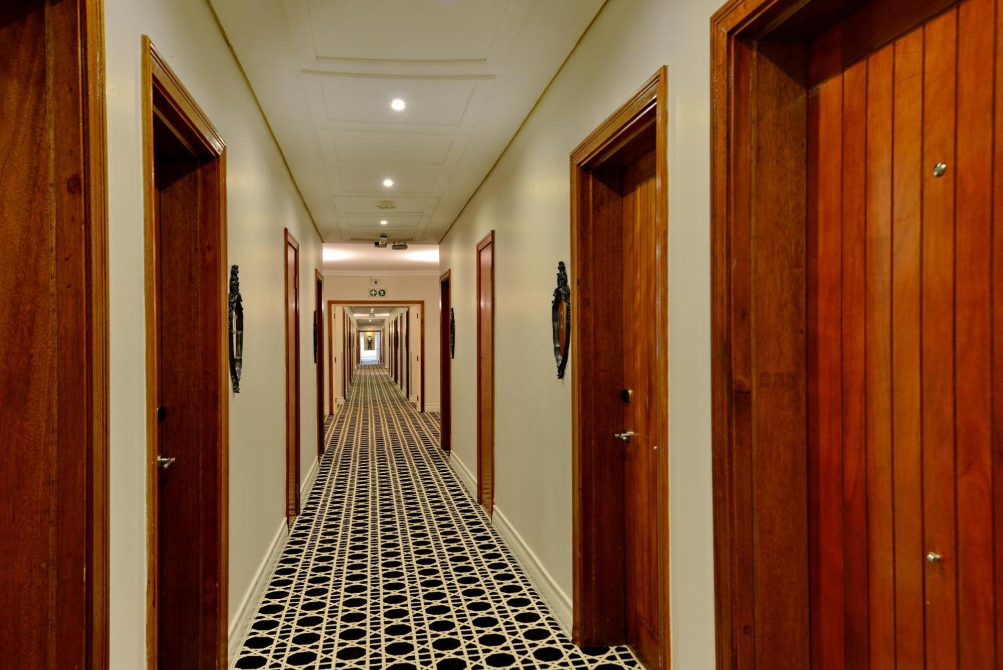 Anew Hotel Hilton Pietermaritzburg Exteriör bild